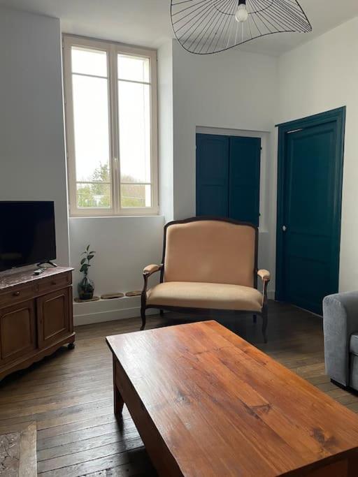 Le Gite De Justine Et Agathe Verdun-sur-Meuse Exteriör bild
